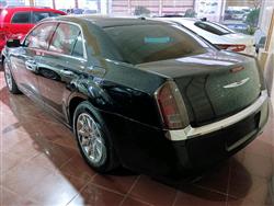 کرایسلەر 300